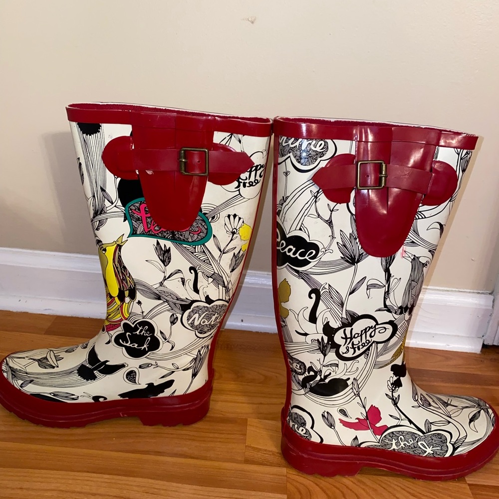 Sakroots Women's Rhythm Rainboot – Natl Peace -Size 6